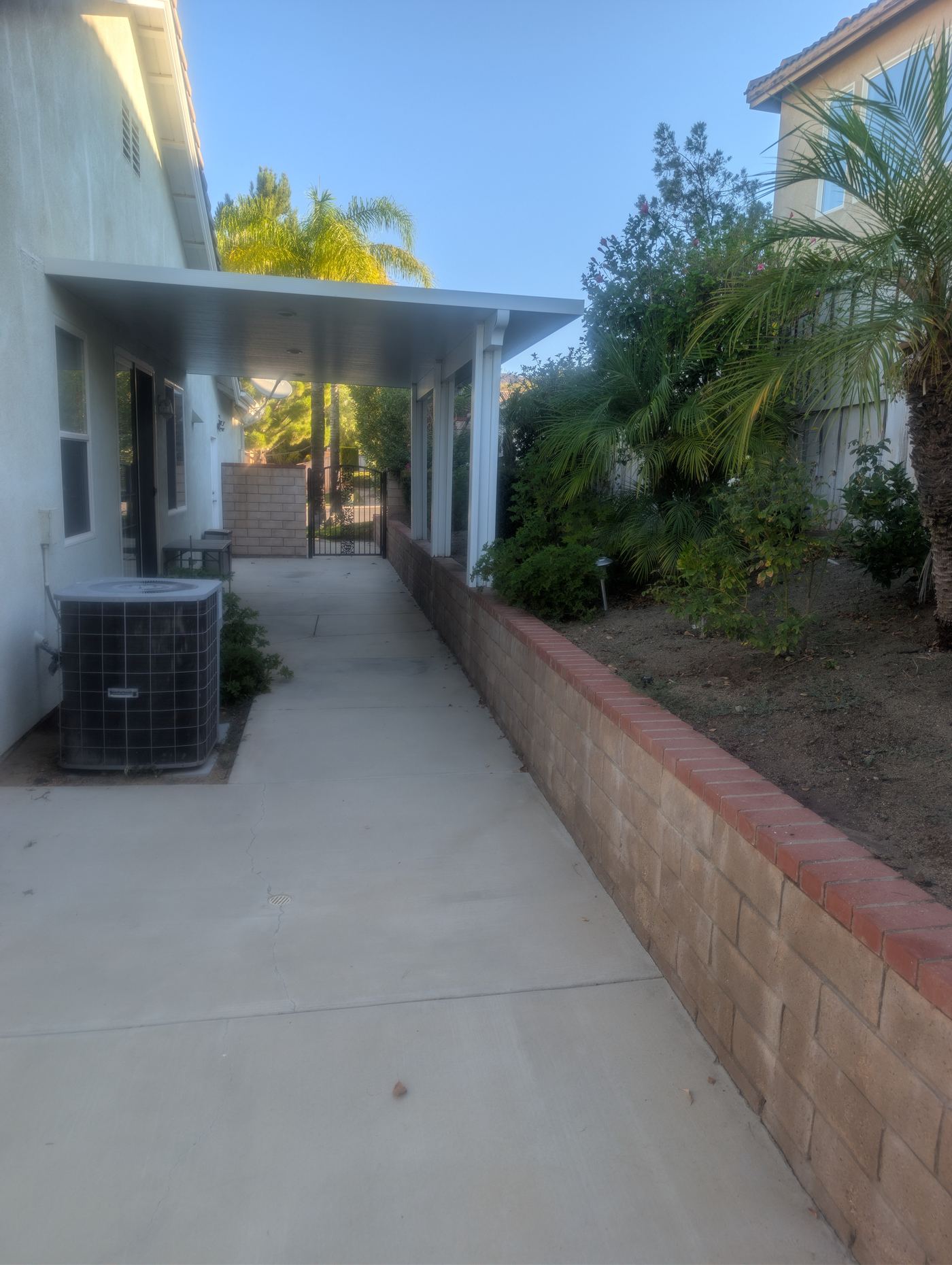 Side Yard & Walkway — Soleil Levant Care